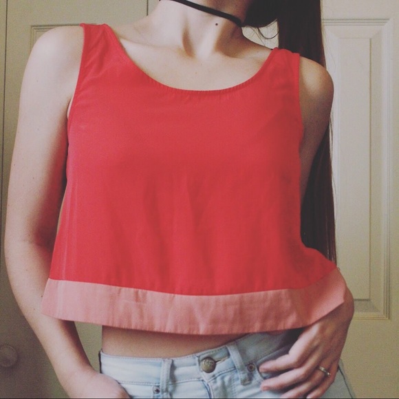 ☆ BB Dakota Pink Crop ☆ - Picture 2 of 4